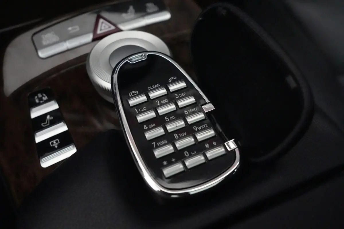 350 Prestige | 306PK | Schuifdak | HarmanKardon | NightVision | Leder | Mercedes-Benz S-Klasse 350 Prestige 306 PK met 3.5 V6 benzinemotor, schuif/-kanteldak, Harman Kardon premium audio, Ni