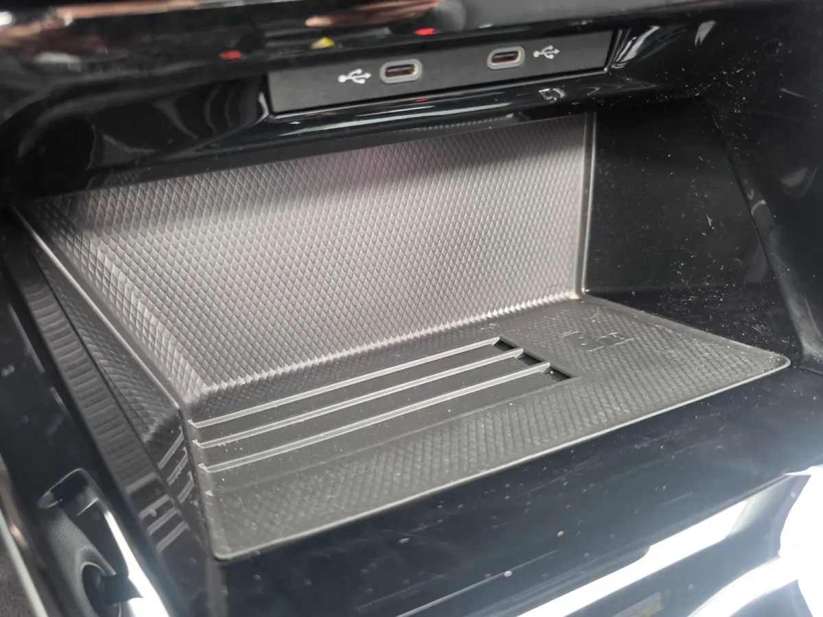1.5 eTSI Oranje Edition | Met o.a. achteruitrijcamera, AppleCarPlay/AndroidAuto, panoramadak en cruise!