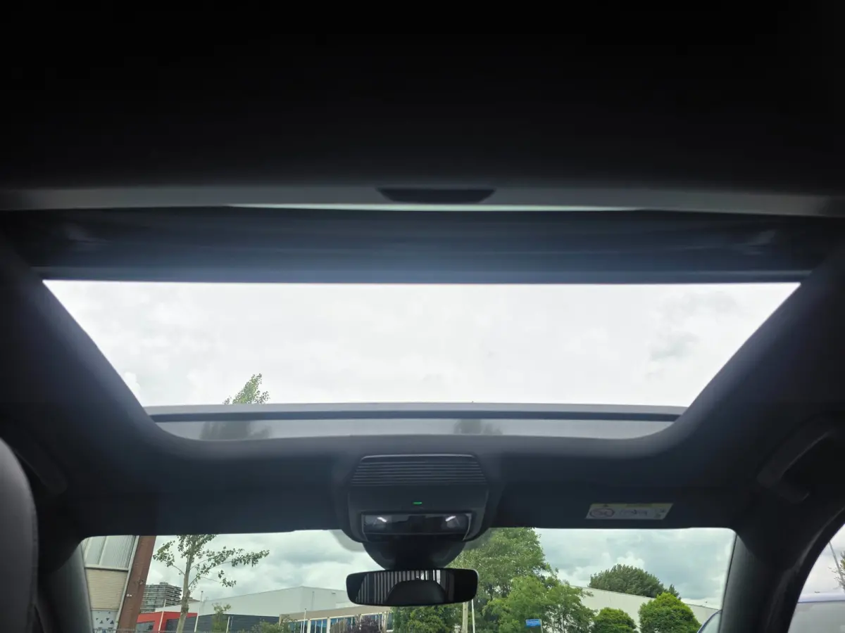 1.5 eTSI Oranje Edition | Met o.a. achteruitrijcamera, AppleCarPlay/AndroidAuto, panoramadak en cruise!