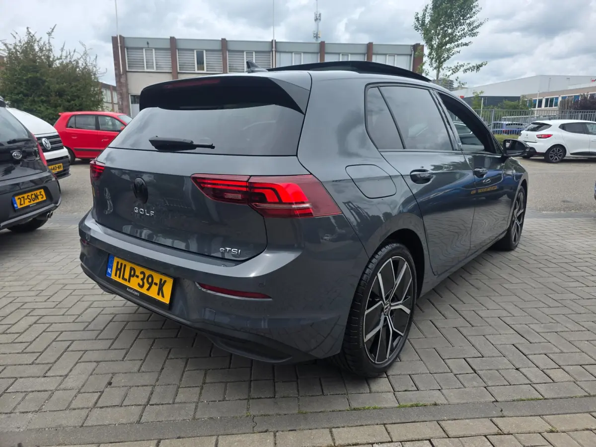 1.5 eTSI Oranje Edition | Met o.a. achteruitrijcamera, AppleCarPlay/AndroidAuto, panoramadak en cruise!