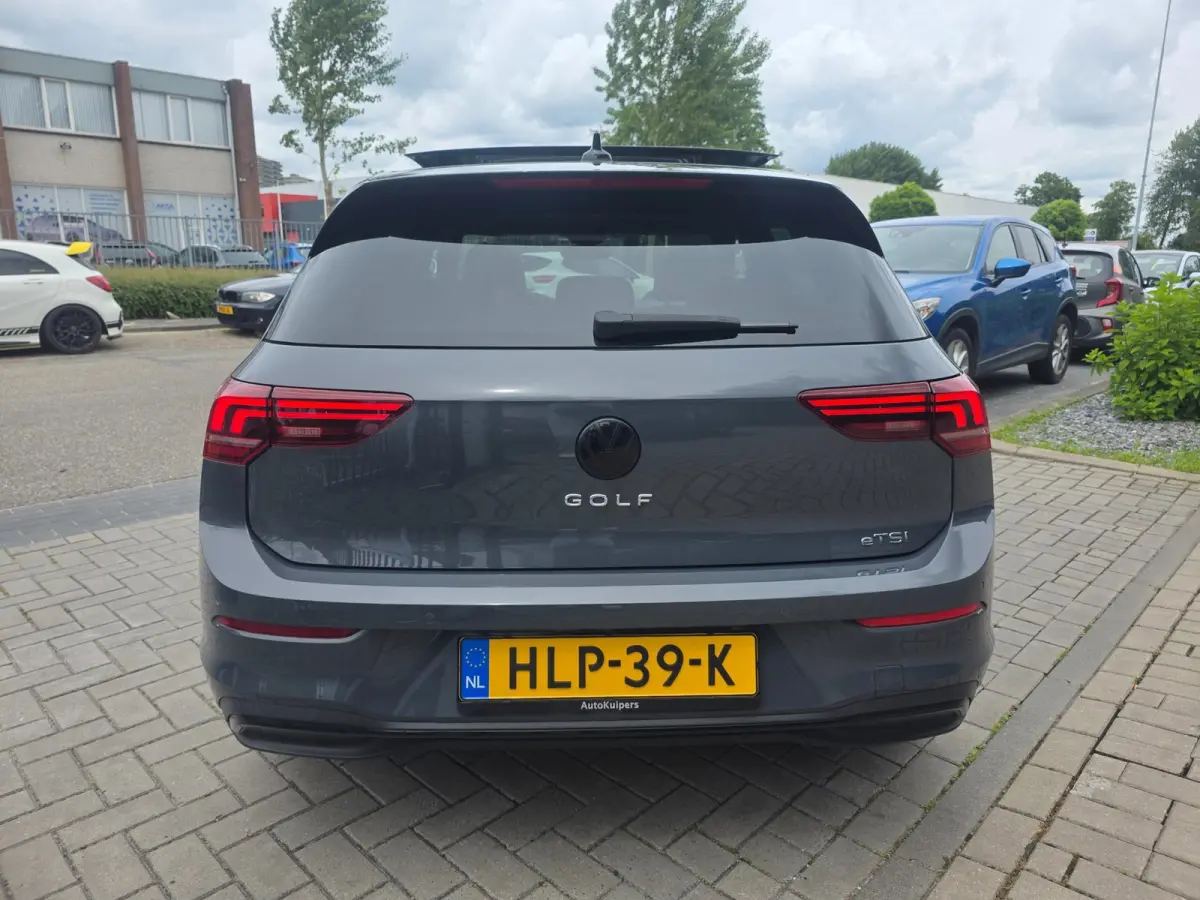 1.5 eTSI Oranje Edition | Met o.a. achteruitrijcamera, AppleCarPlay/AndroidAuto, panoramadak en cruise!