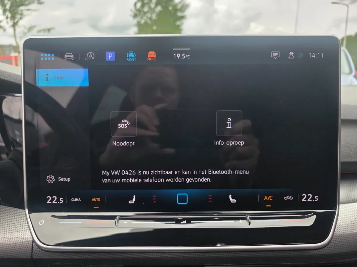 1.5 eTSI Oranje Edition | Met o.a. achteruitrijcamera, AppleCarPlay/AndroidAuto, panoramadak en cruise!