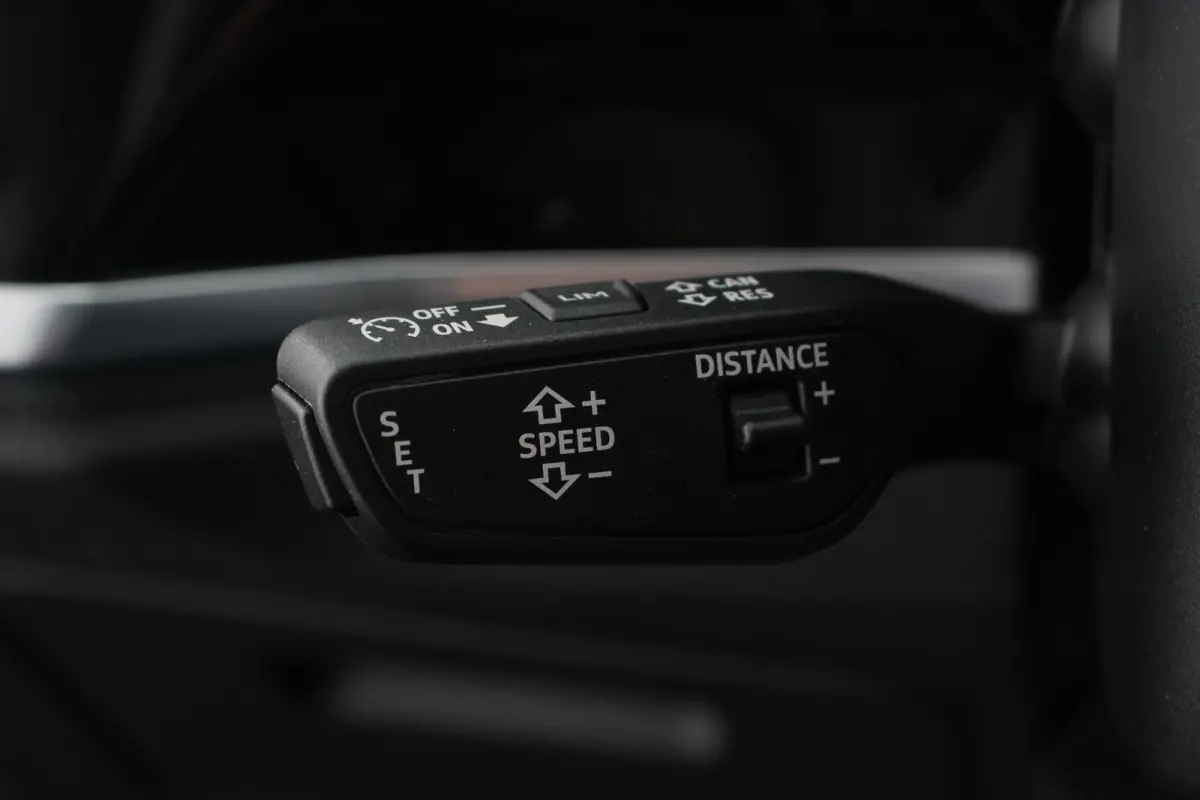 45 TFSI e 245pk PHEV S-tronic Attitude Navigatie Parkeersensoren Adaptive Cruise Control Stoelverwarming Ledverlichting Virtual Cockpit Climate Control