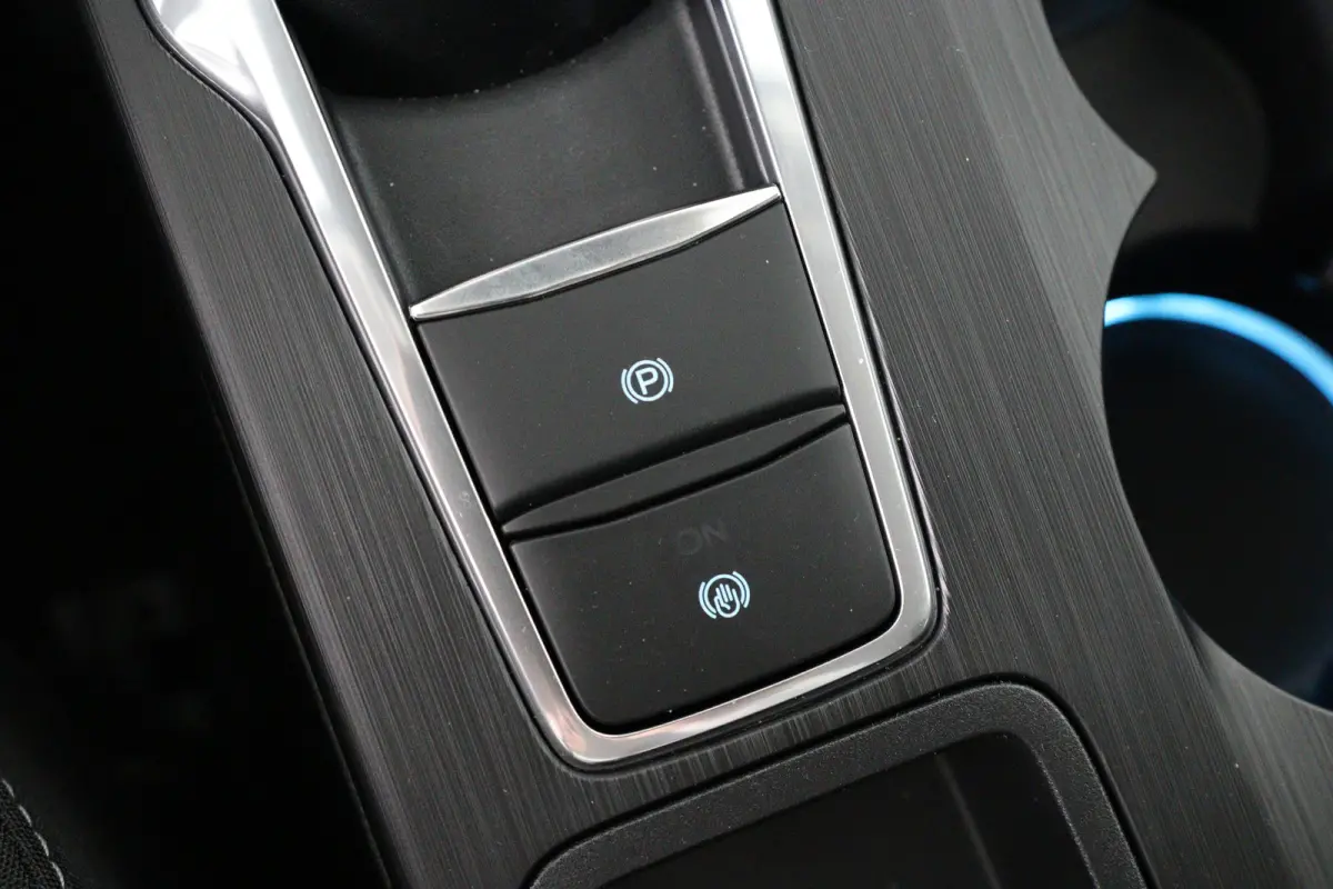 2.5 PHEV Titanium | Elektrische Trekhaak | Winter Pack | Adaptieve Cruise Control | 360* Camera | Keyless |