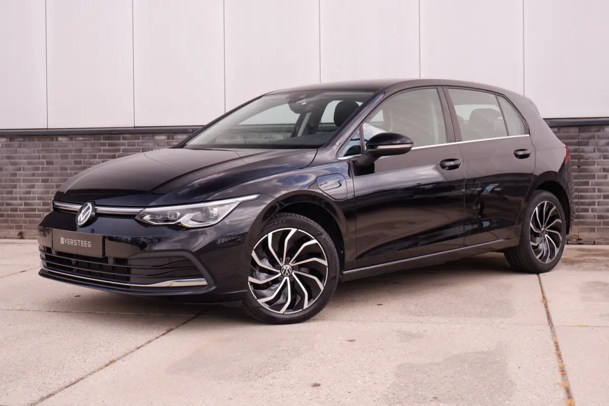 1.4 eHybrid Style | SOH 100% | Carplay | Camera | Memory | Navi | Sfeerverlichting | LED | IQ-Light