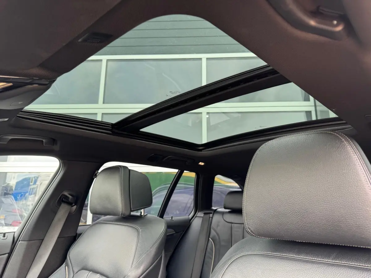 520i M-Sport | Panorama | 20" | Comfort Seats | Navi Prof | Full LED | Digital Cockpit