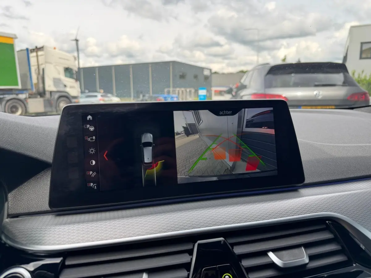 520i M-Sport | Panorama | 20" | Comfort Seats | Navi Prof | Full LED | Digital Cockpit
