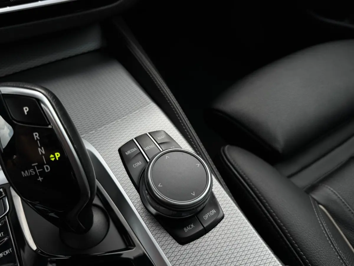 520i M-Sport | Panorama | 20" | Comfort Seats | Navi Prof | Full LED | Digital Cockpit