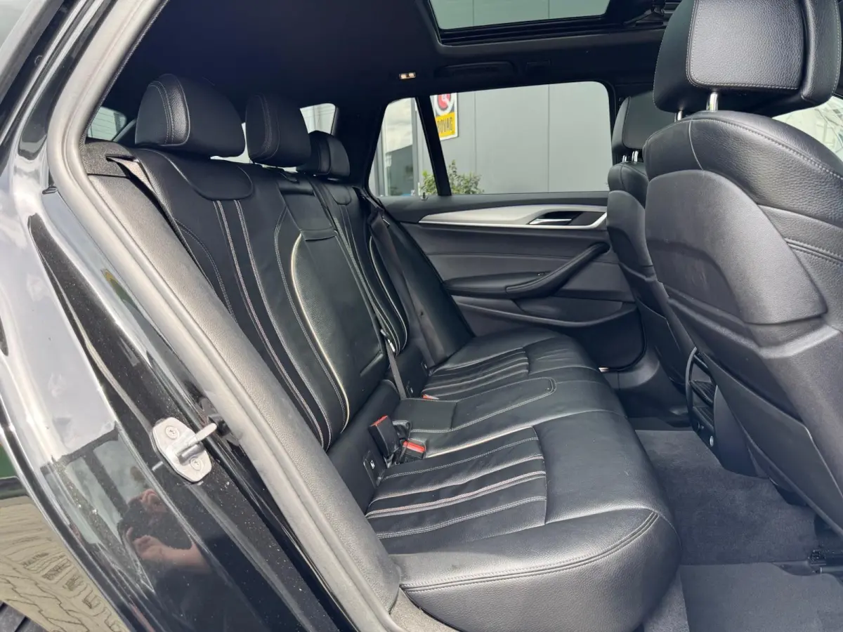 520i M-Sport | Panorama | 20" | Comfort Seats | Navi Prof | Full LED | Digital Cockpit