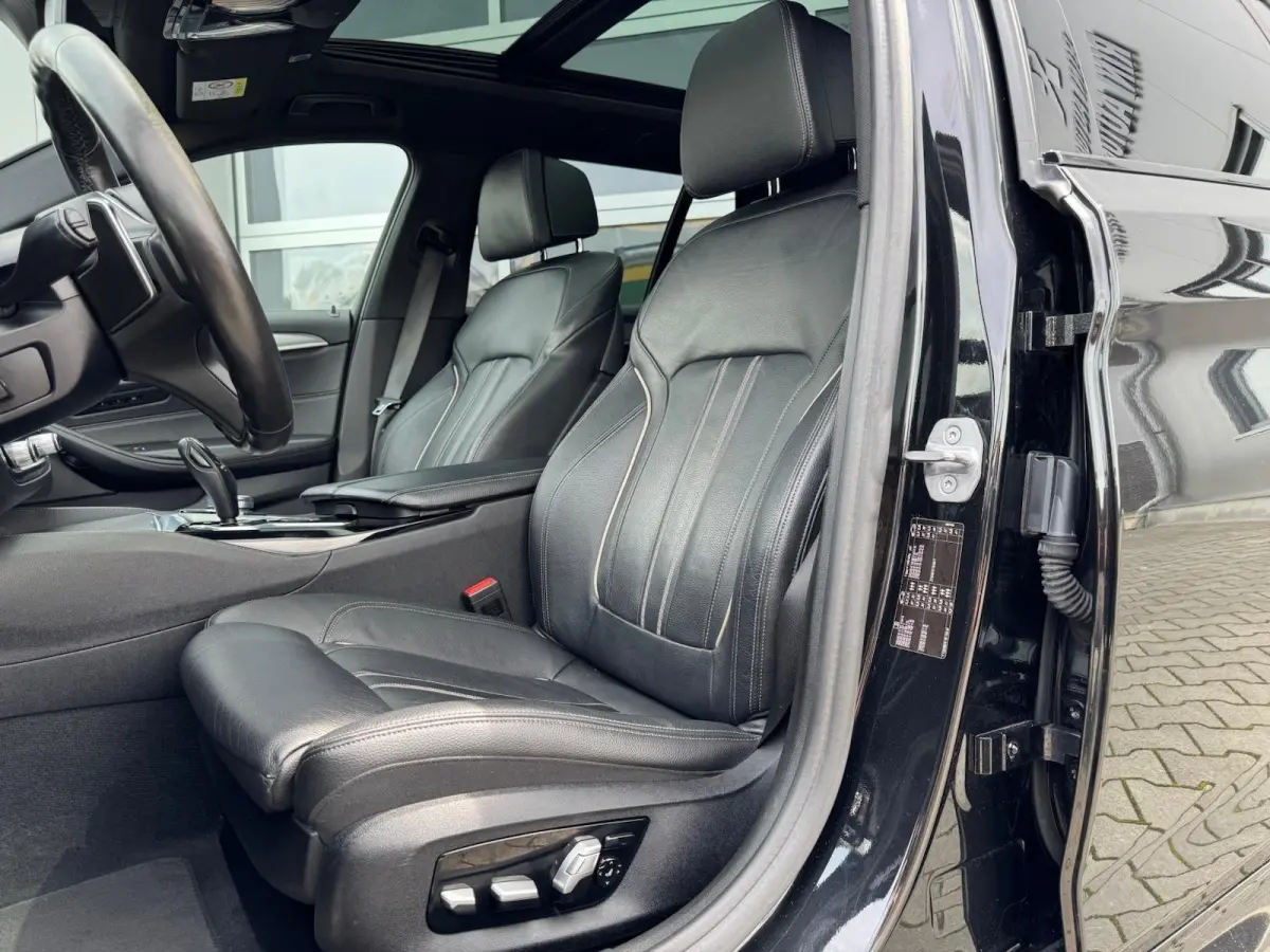 520i M-Sport | Panorama | 20" | Comfort Seats | Navi Prof | Full LED | Digital Cockpit
