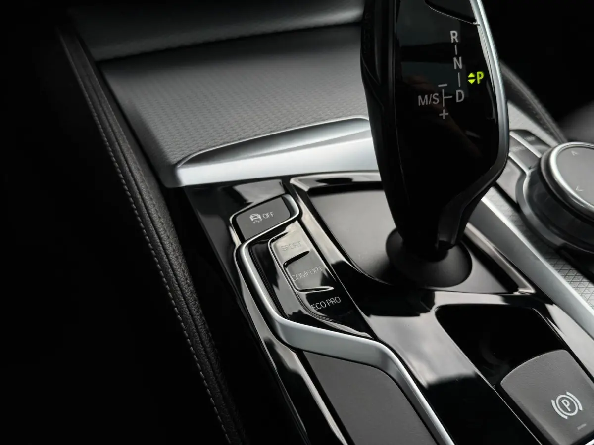 520i M-Sport | Panorama | 20" | Comfort Seats | Navi Prof | Full LED | Digital Cockpit