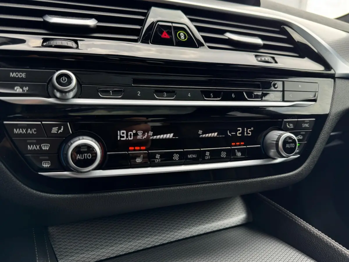 520i M-Sport | Panorama | 20" | Comfort Seats | Navi Prof | Full LED | Digital Cockpit