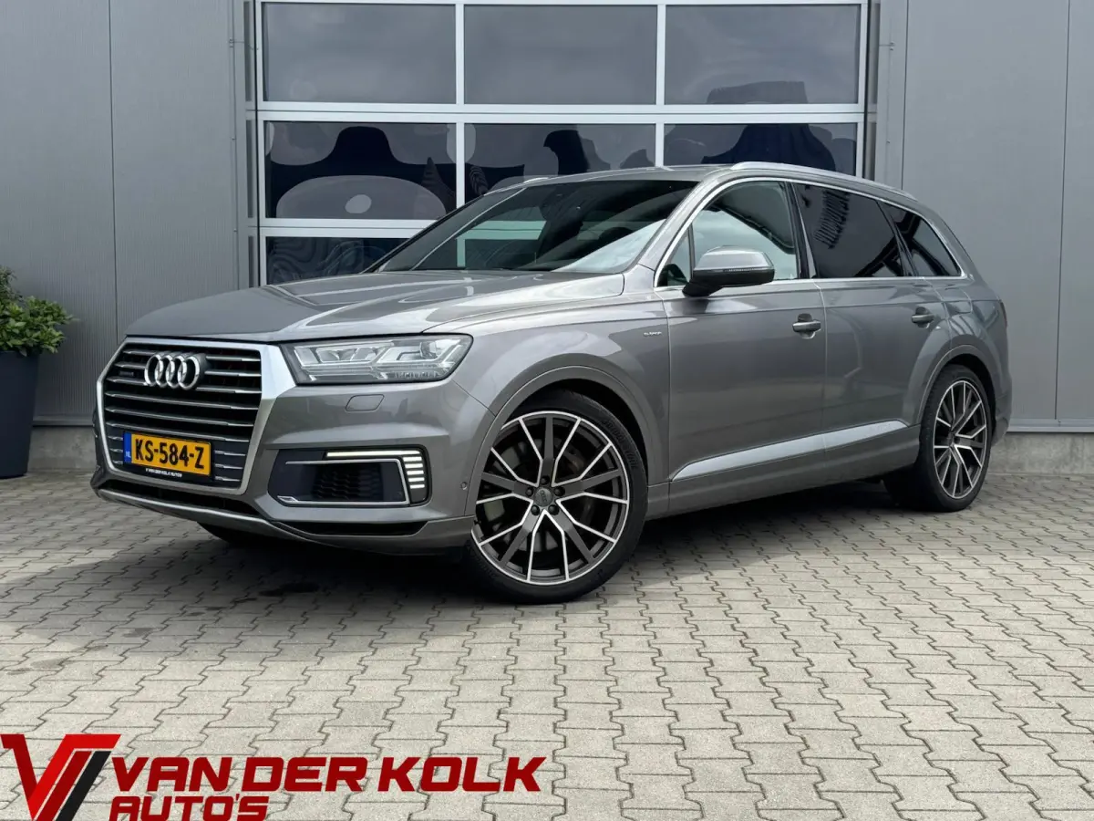3.0 TDI e-tron Quattro Sport | Digital Cockpit | Panorama | Full Led | Leder | Camera | CarPlay | Navigatie | Cruise | Climate