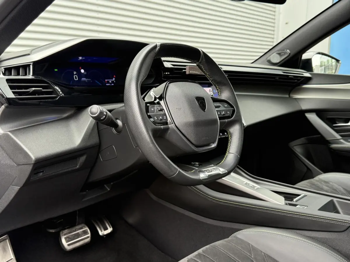 1.2 PureTech Active Pack Carplay Pano Cruis 2023 Eerste Eigenaar Vol opties Parelmoer Led Pdc 360 Camera Perfecte Staat incl 12 maanden garantie