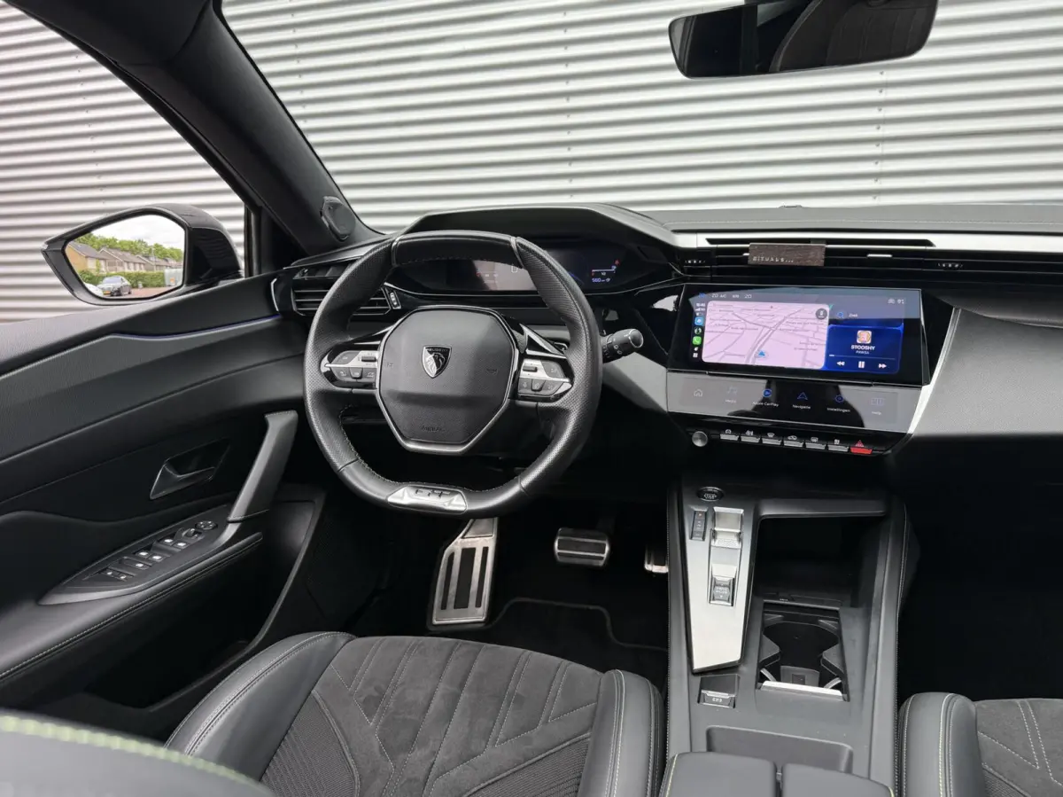 1.2 PureTech Active Pack Carplay Pano Cruis 2023 Eerste Eigenaar Vol opties Parelmoer Led Pdc 360 Camera Perfecte Staat incl 12 maanden garantie