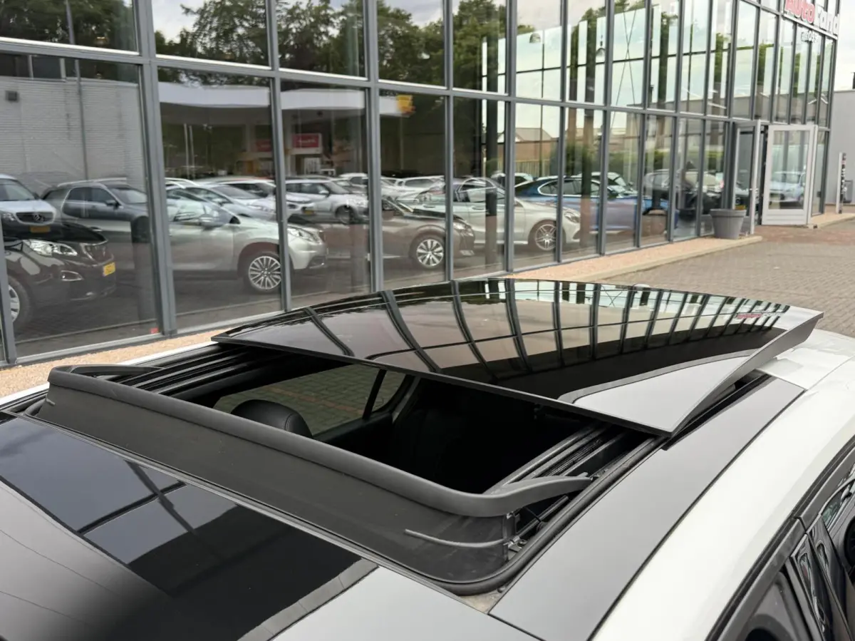 1.2 PureTech Active Pack Carplay Pano Cruis 2023 Eerste Eigenaar Vol opties Parelmoer Led Pdc 360 Camera Perfecte Staat incl 12 maanden garantie