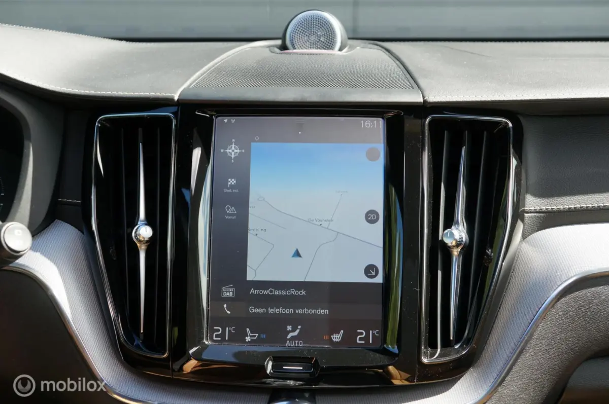 2.0 T8 Twin Engine AWD Inscription B&W Pano HUD !