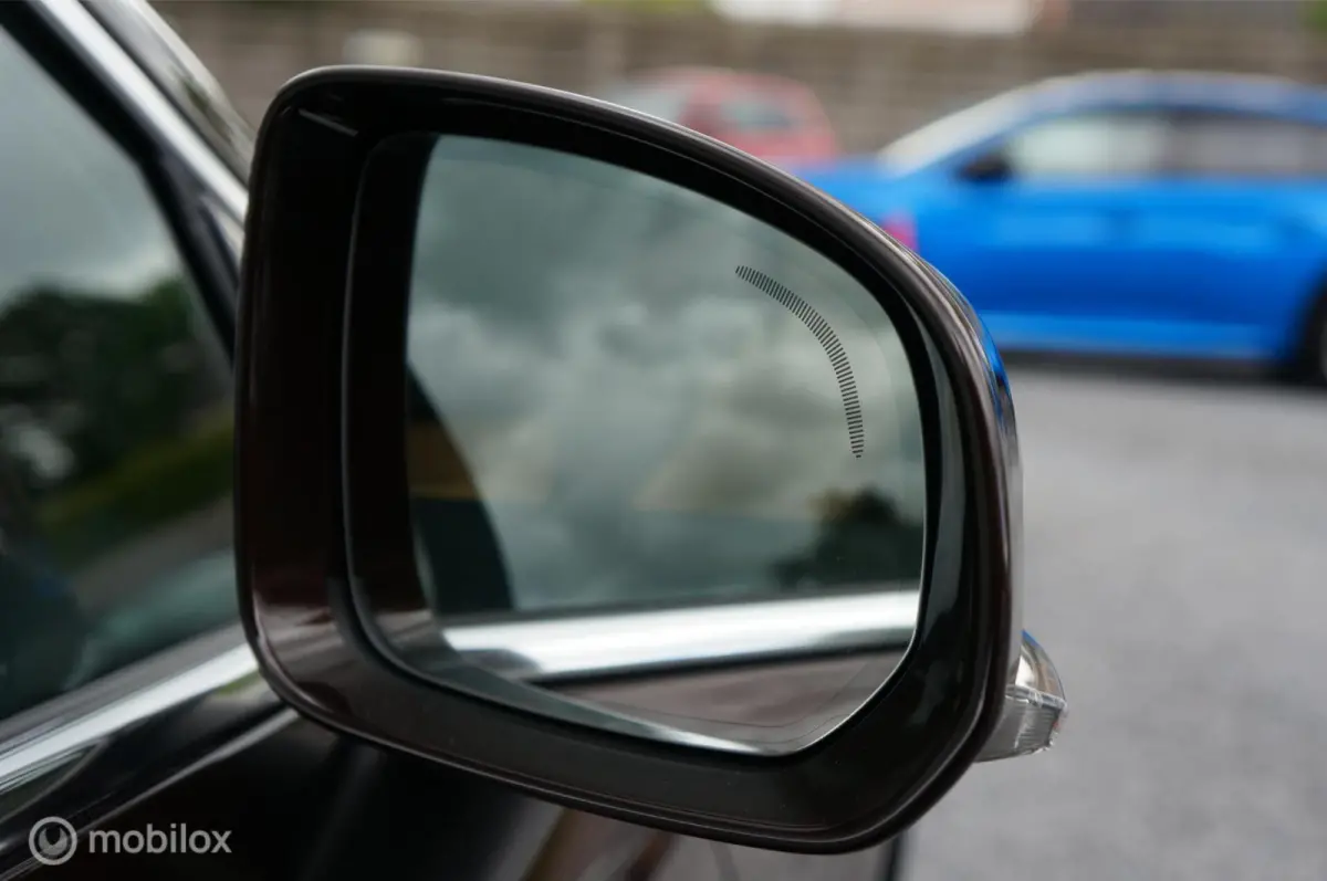 2.0 T8 Twin Engine AWD Inscription B&W Pano HUD !