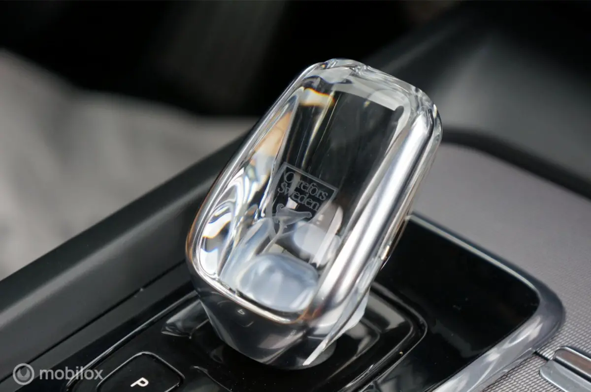 2.0 T8 Twin Engine AWD Inscription B&W Pano HUD !