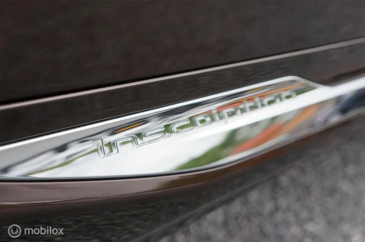 2.0 T8 Twin Engine AWD Inscription B&W Pano HUD !