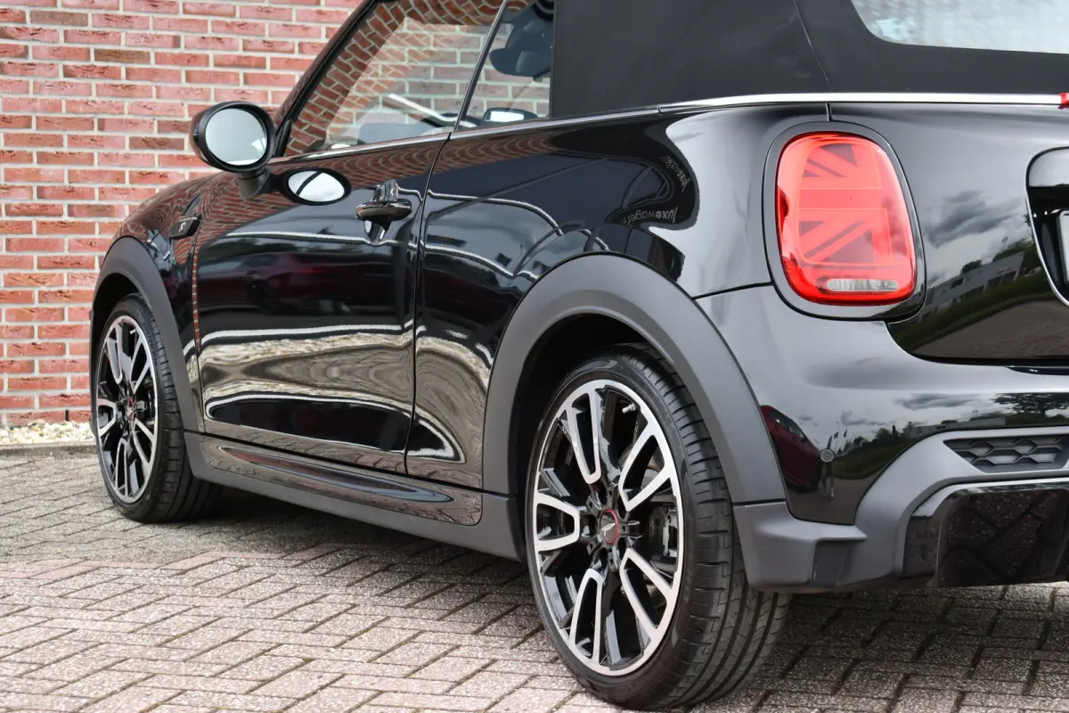 Mini 2.0 S JCW ACC HUD H/K Carplay Camera Black-pack DDC