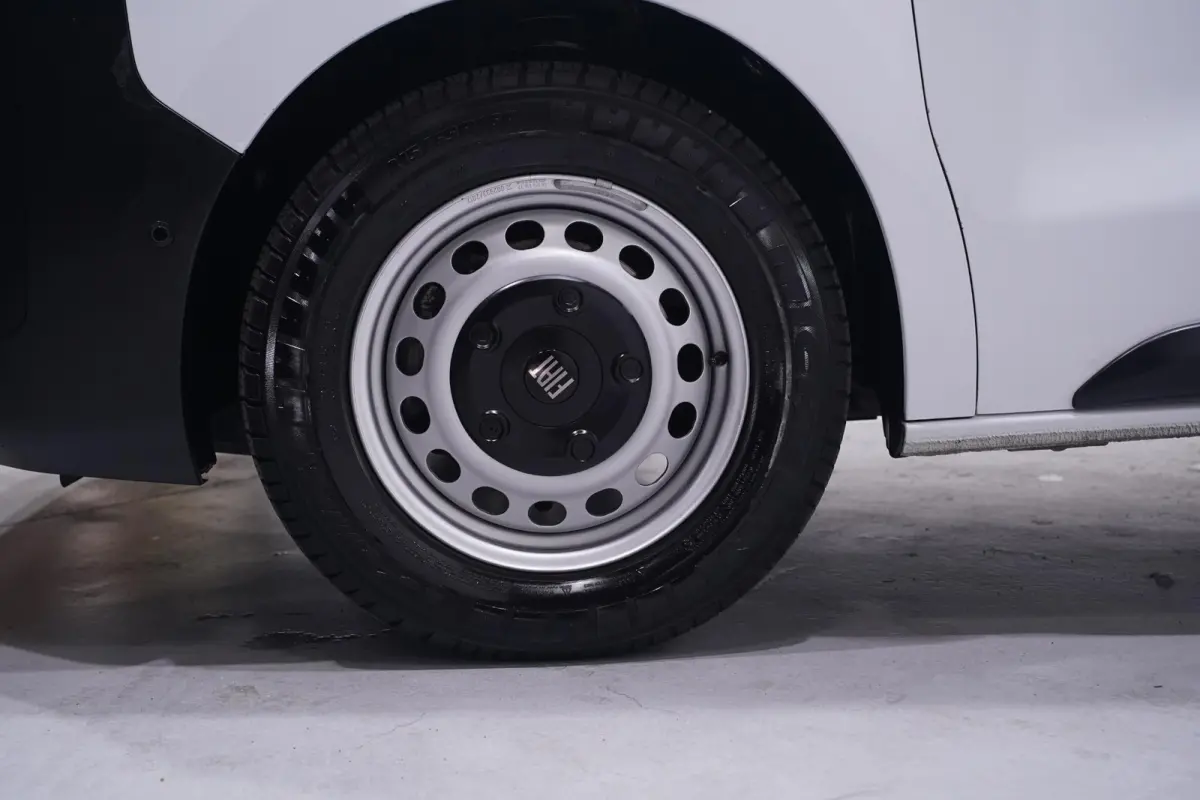2.0 Diesel 145 pk Aut. L3 Navi, Camera Airco, Cruise Control, Laadruimte Pakket, PDC V+A, 3-Zits