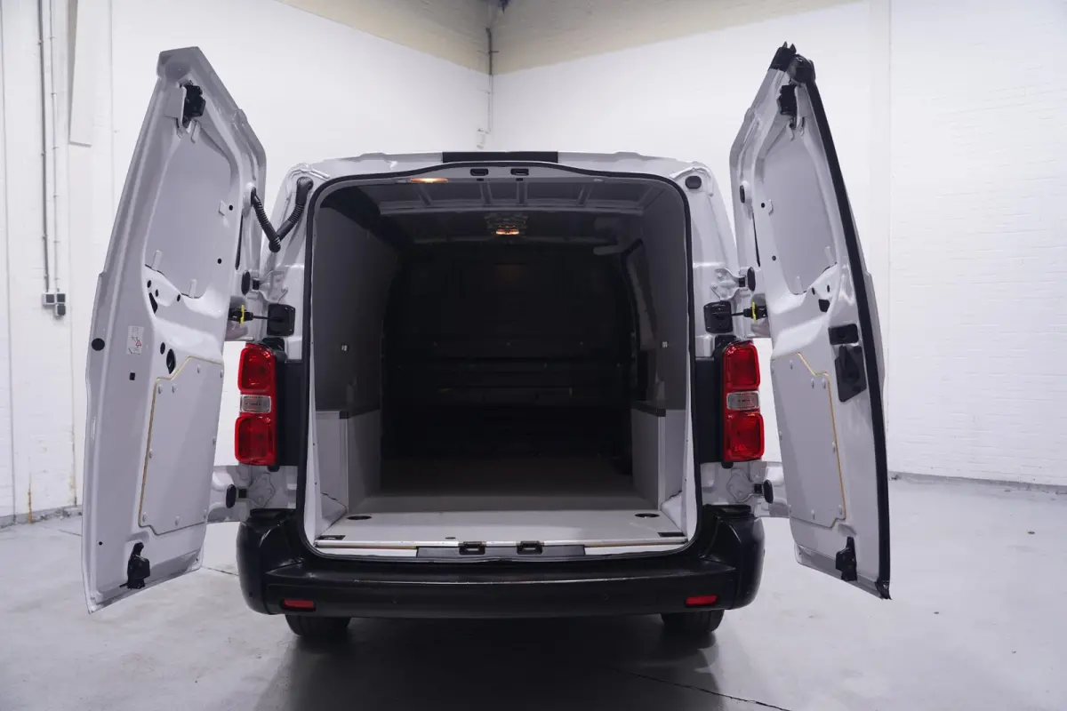 2.0 Diesel 145 pk Aut. L3 Navi, Camera Airco, Cruise Control, Laadruimte Pakket, PDC V+A, 3-Zits