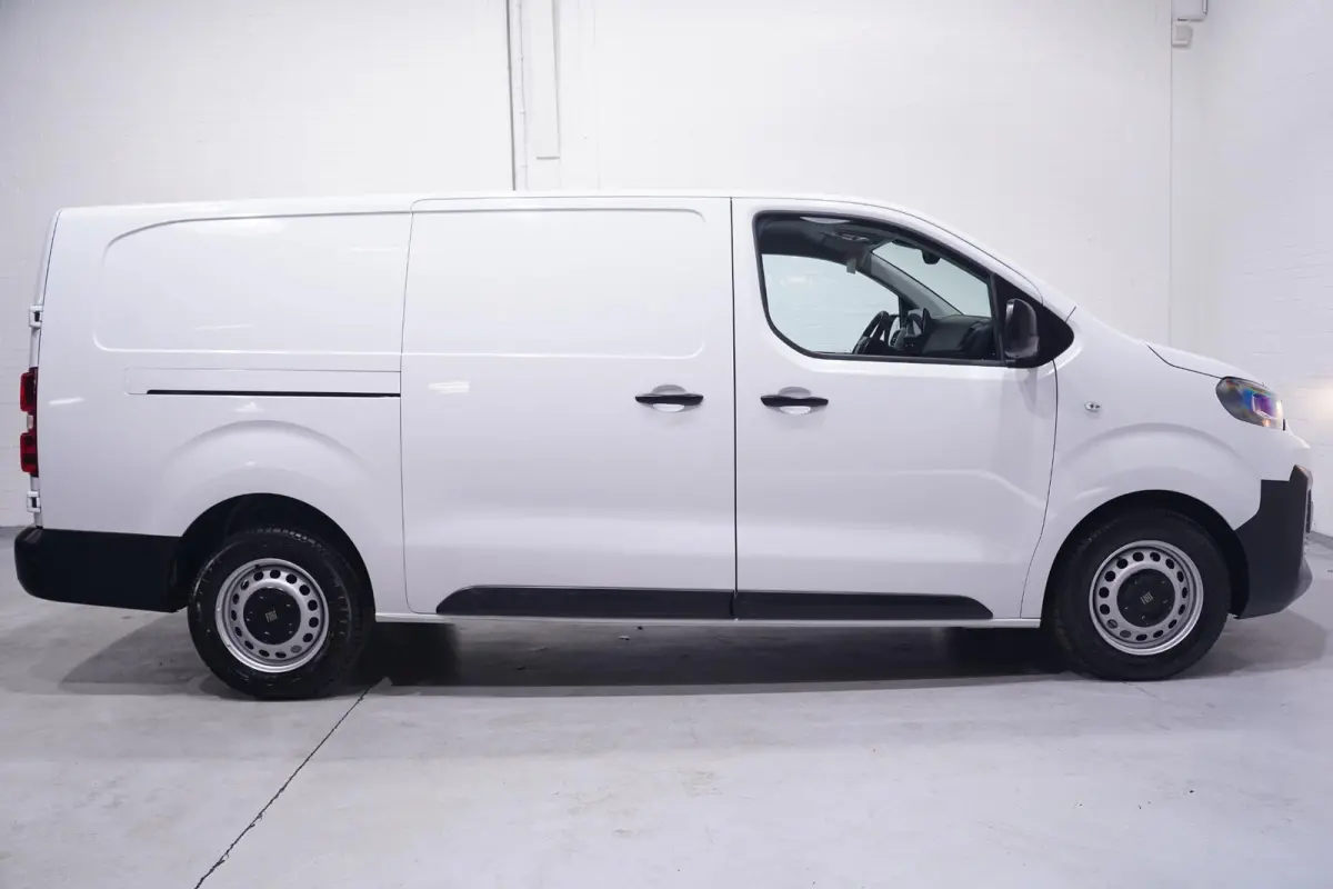 2.0 Diesel 145 pk Aut. L3 Navi, Camera Airco, Cruise Control, Laadruimte Pakket, PDC V+A, 3-Zits