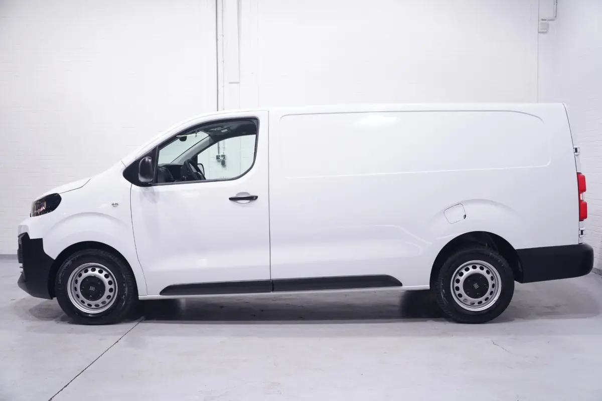 2.0 Diesel 145 pk Aut. L3 Navi, Camera Airco, Cruise Control, Laadruimte Pakket, PDC V+A, 3-Zits