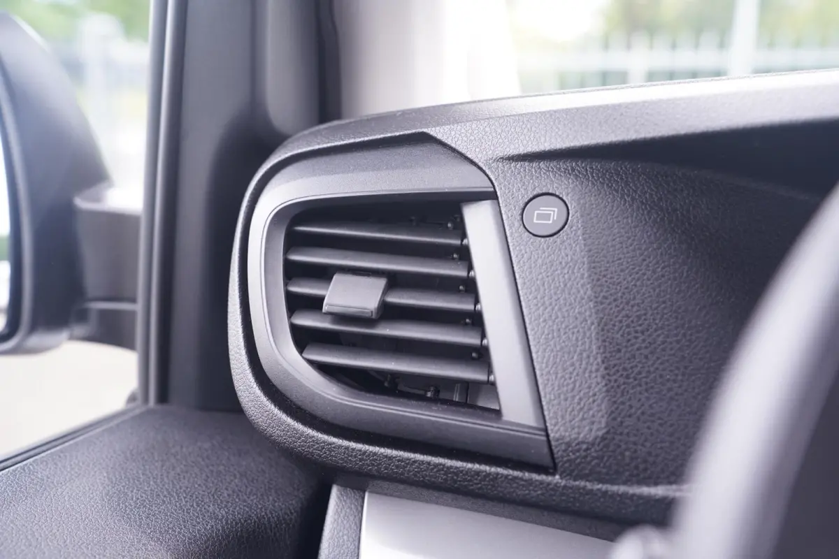 2.0 Diesel 145 pk Aut. L3 Navi, Camera Airco, Cruise Control, Laadruimte Pakket, PDC V+A, 3-Zits