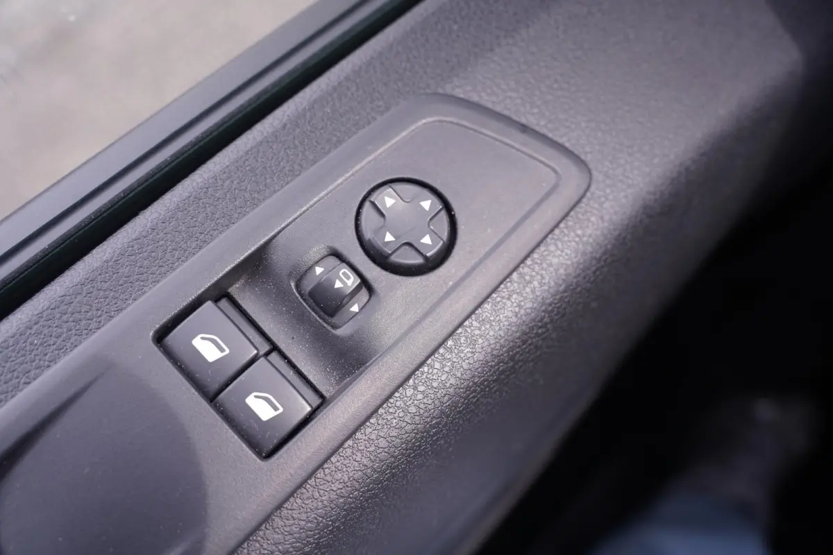 2.0 Diesel 145 pk Aut. L3 Navi, Camera Airco, Cruise Control, Laadruimte Pakket, PDC V+A, 3-Zits