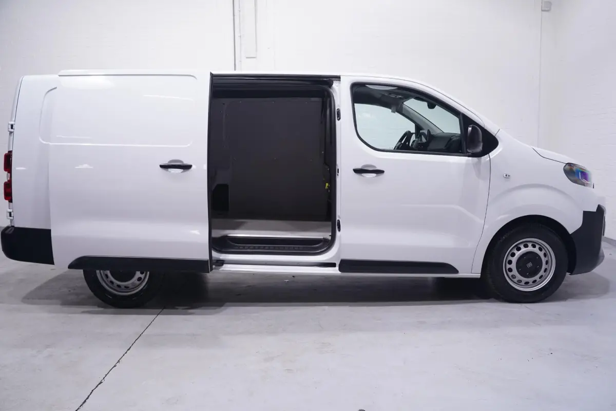 2.0 Diesel 145 pk Aut. L3 Navi, Camera Airco, Cruise Control, Laadruimte Pakket, PDC V+A, 3-Zits