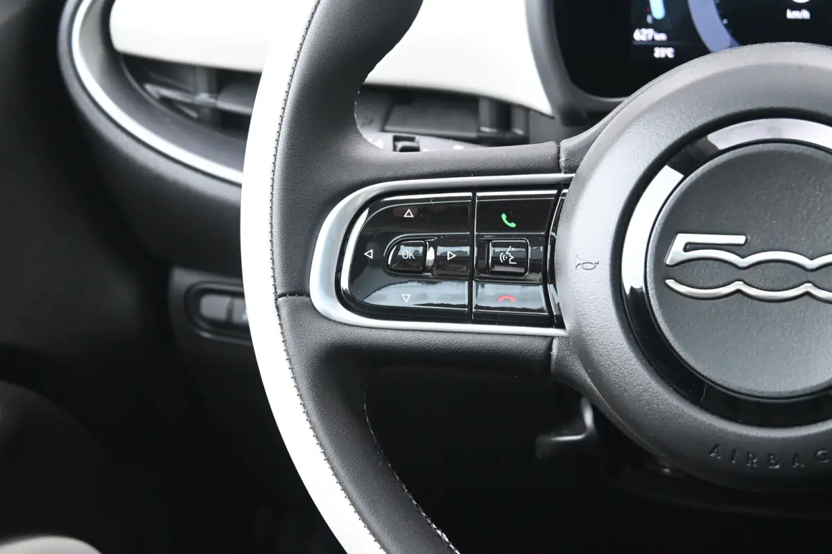 1.0 Hybrid La Prima Demo-Deal! | Navigatie | JBL | Panoramadak | Stoelverwarming | Leder | !!