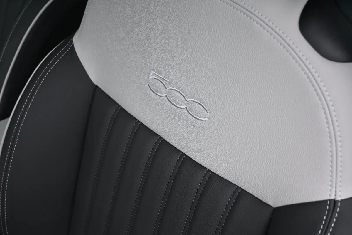 1.0 Hybrid La Prima Demo-Deal! | Navigatie | JBL | Panoramadak | Stoelverwarming | Leder | !!