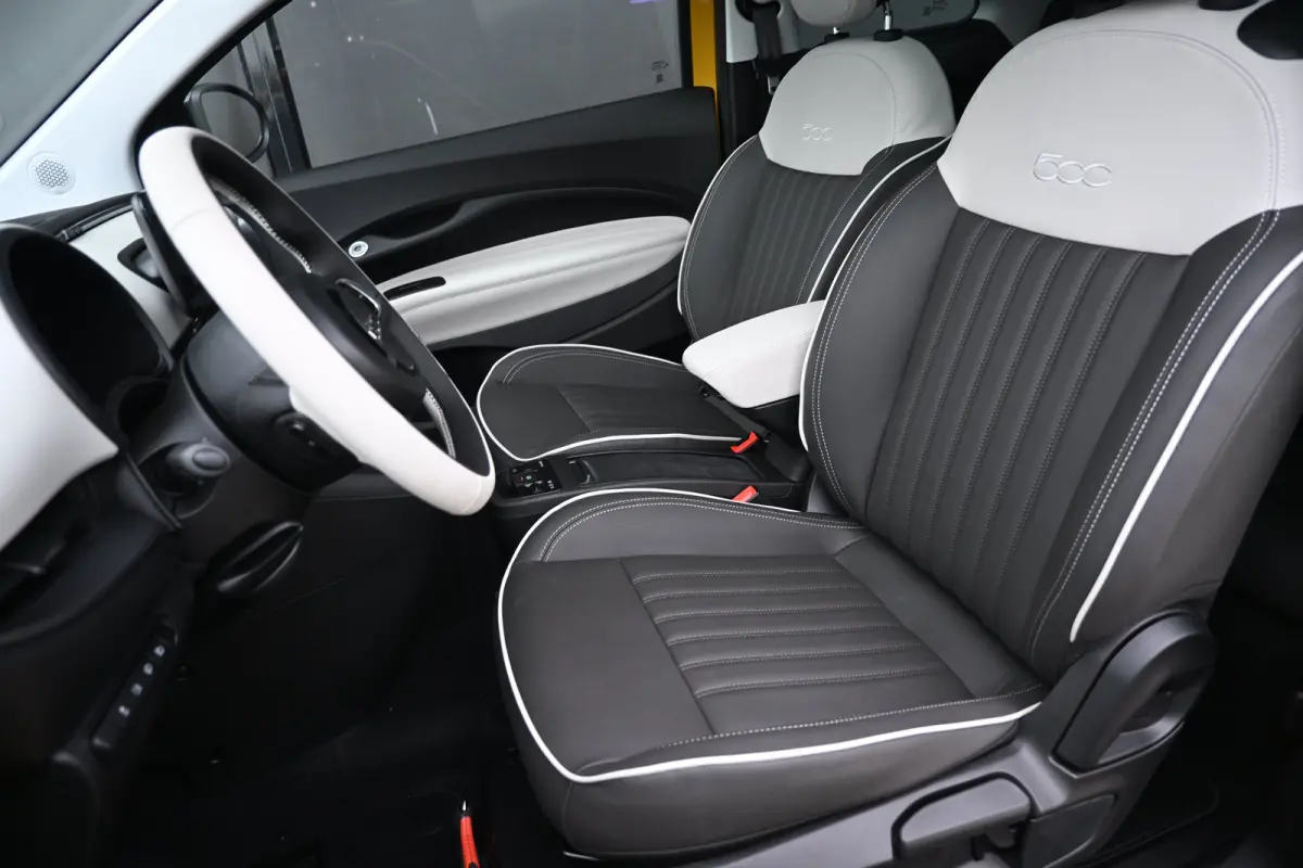 1.0 Hybrid La Prima Demo-Deal! | Navigatie | JBL | Panoramadak | Stoelverwarming | Leder | !!
