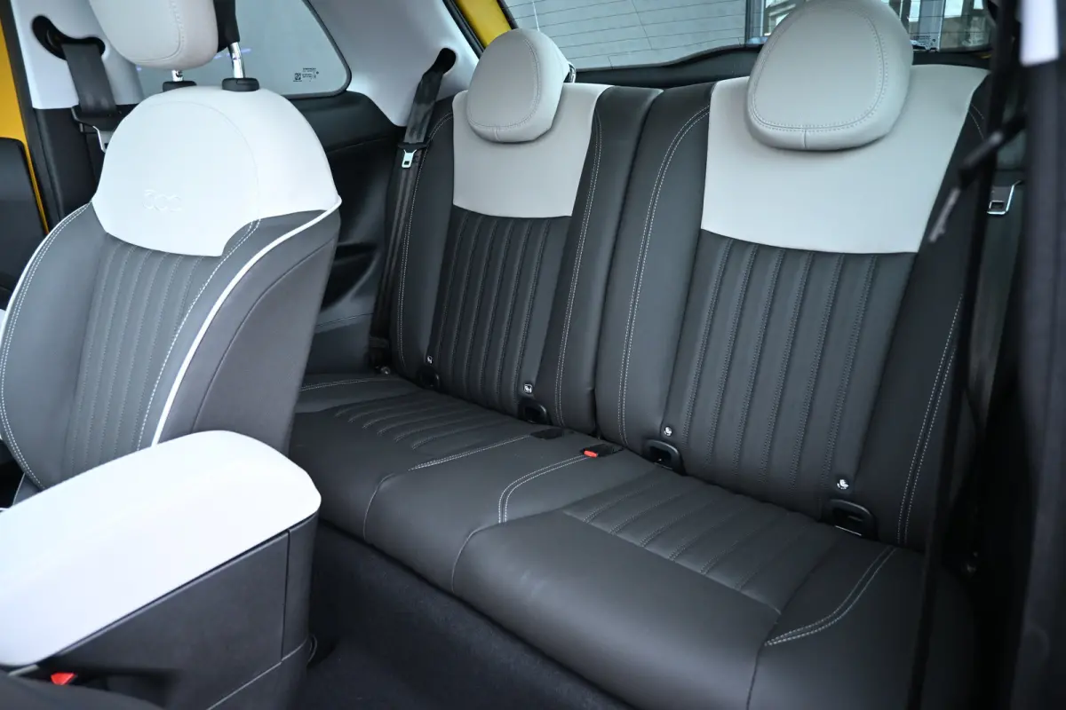 1.0 Hybrid La Prima Demo-Deal! | Navigatie | JBL | Panoramadak | Stoelverwarming | Leder | !!