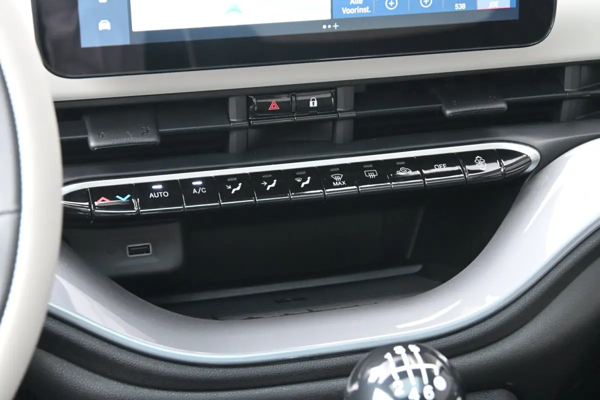 1.0 Hybrid La Prima Demo-Deal! | Navigatie | JBL | Panoramadak | Stoelverwarming | Leder | !!