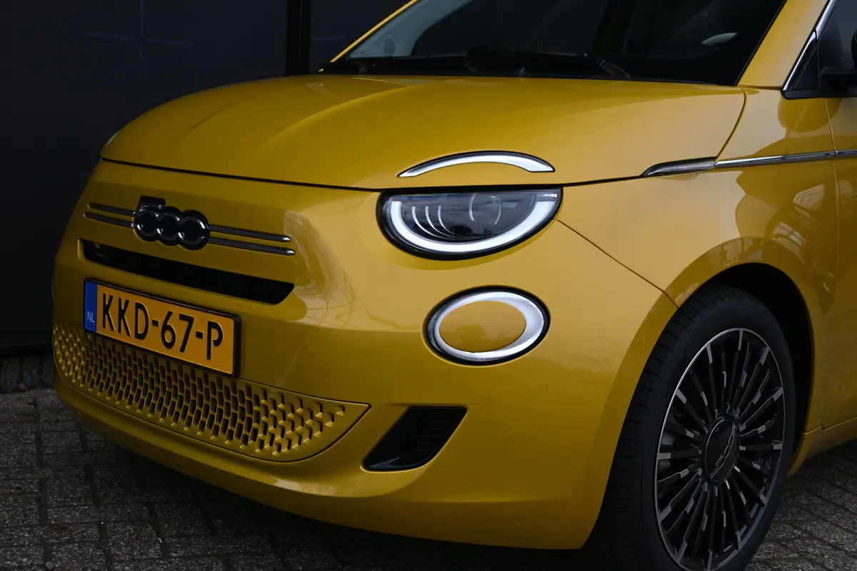1.0 Hybrid La Prima Demo-Deal! | Navigatie | JBL | Panoramadak | Stoelverwarming | Leder | !!