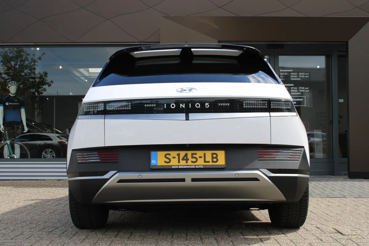 Style 58 kWh | Achteruitrijcamera | DAB ontvanger | Navigatiesysteem full map