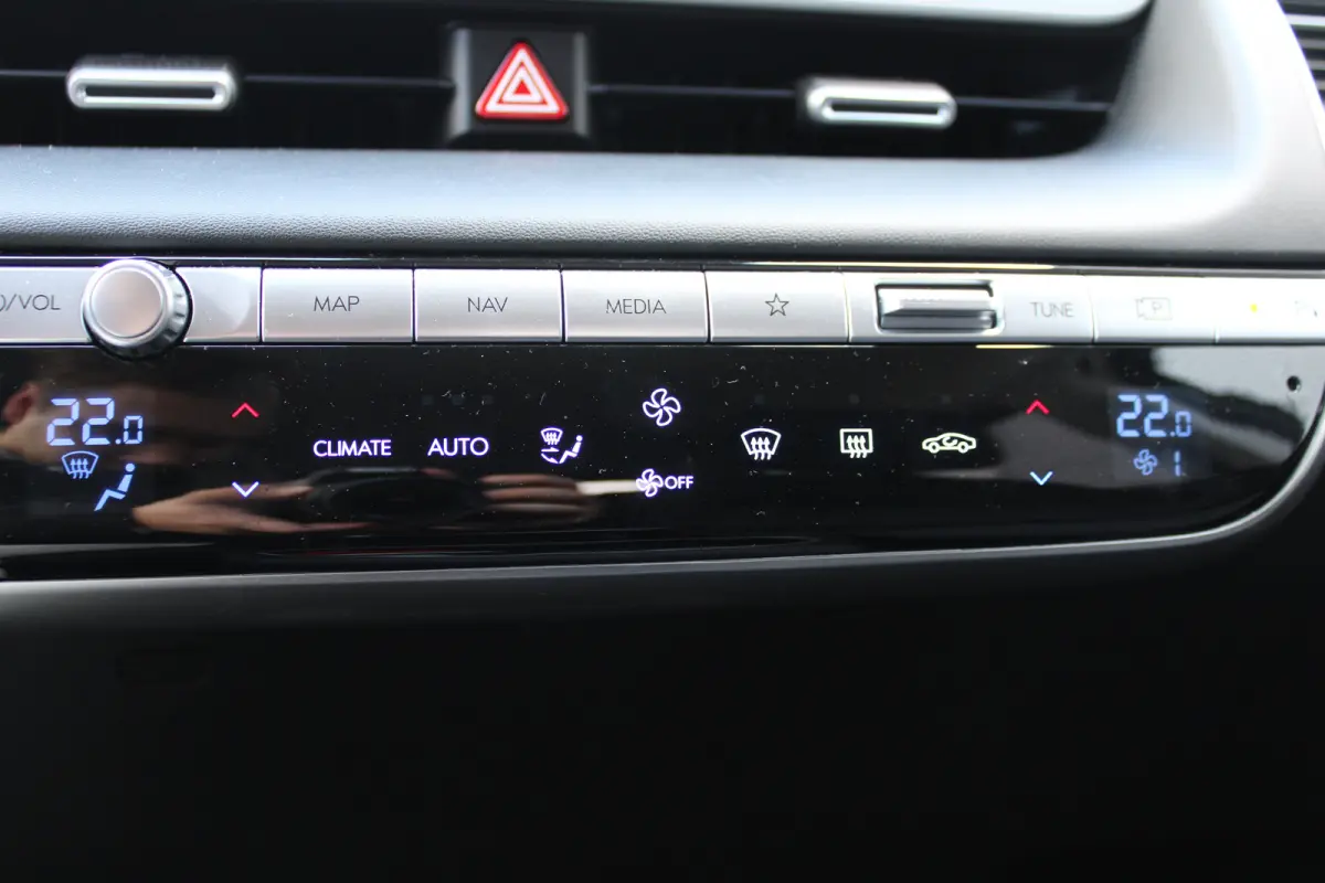 Style 58 kWh | Achteruitrijcamera | DAB ontvanger | Navigatiesysteem full map