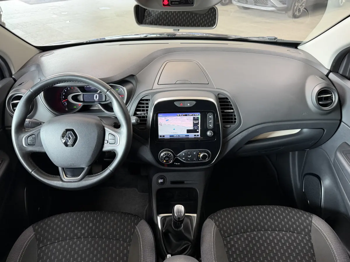 0.9 TCe Intens | R-Link Navi | Bose | 17" | Camera | PDC V+A | Led |