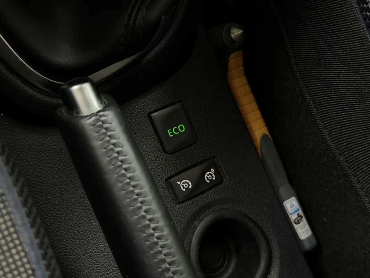 0.9 TCe Intens | R-Link Navi | Bose | 17" | Camera | PDC V+A | Led |