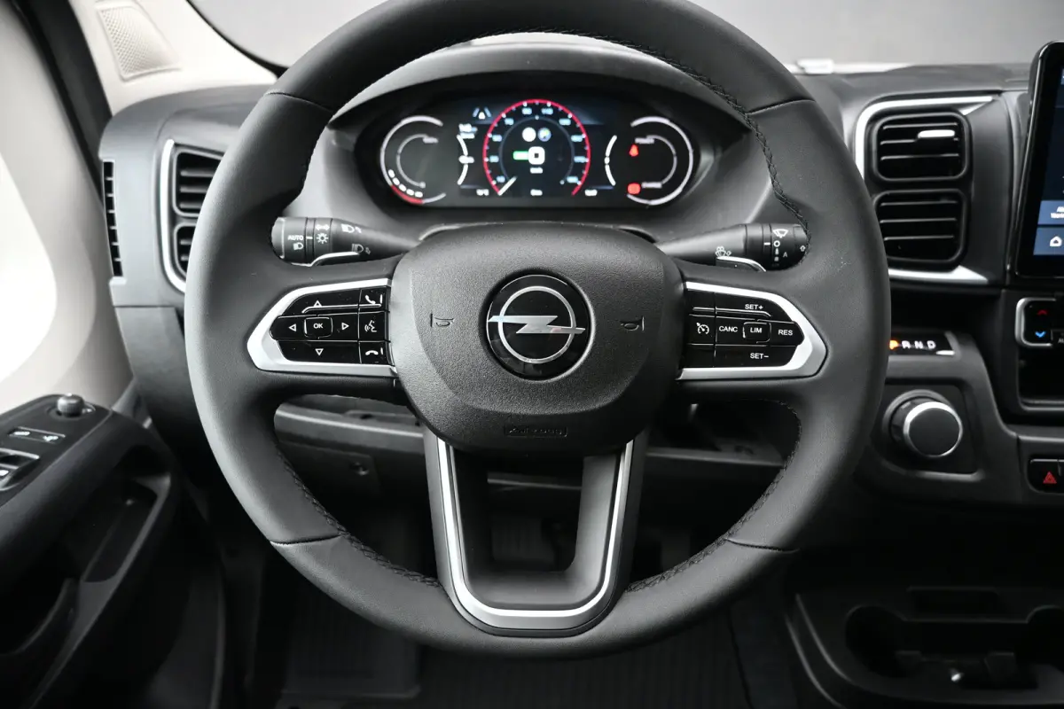 Electric 4.25T L4H3 Zwaar Demo-Deal! | Achteruitrijcamera | Navigatie | 22kw lader | Climate Control | Cruise Control | !!