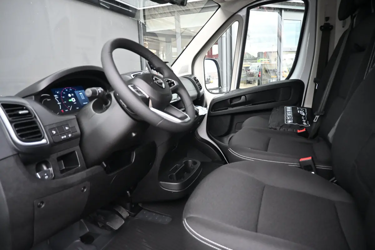 Electric 4.25T L4H3 Zwaar Demo-Deal! | Achteruitrijcamera | Navigatie | 22kw lader | Climate Control | Cruise Control | !!