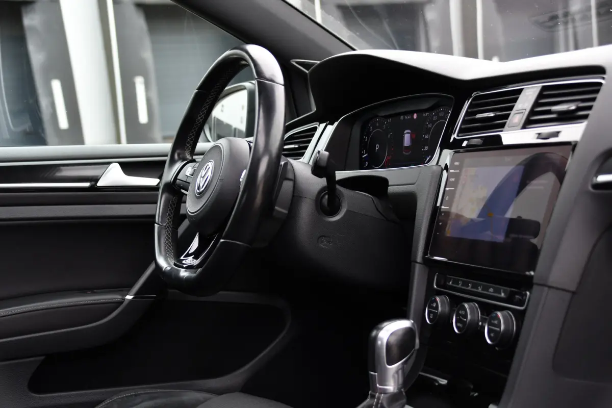 2.0 TSI 4Motion R Virtual Cockpit, Adaptieve Cruise, Camera, PANO, Dynaudi, Stoelverwarming, Clima, Uniek!