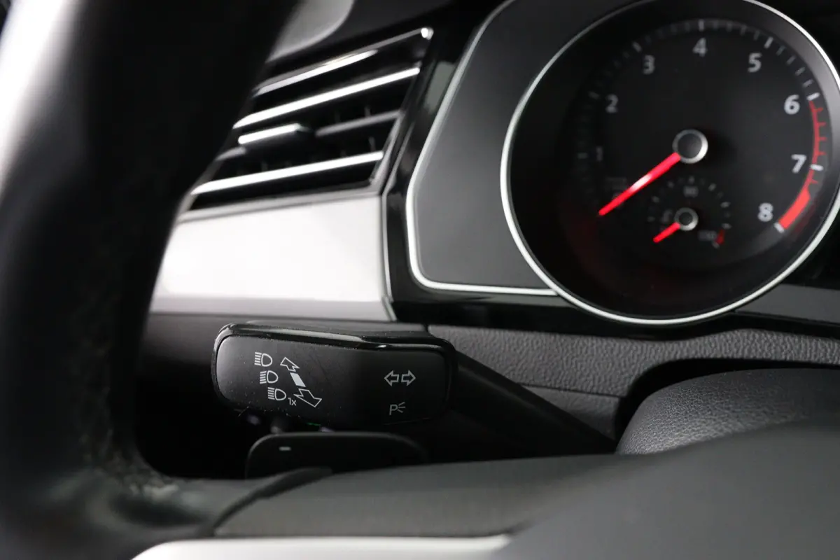 1.5 TSI Business | Trekhaak | Stoelverwarming | ErgoComfort | Navi | Clima | Cruise Adaptive | LED | Keyless | Parkeersensoren V+A