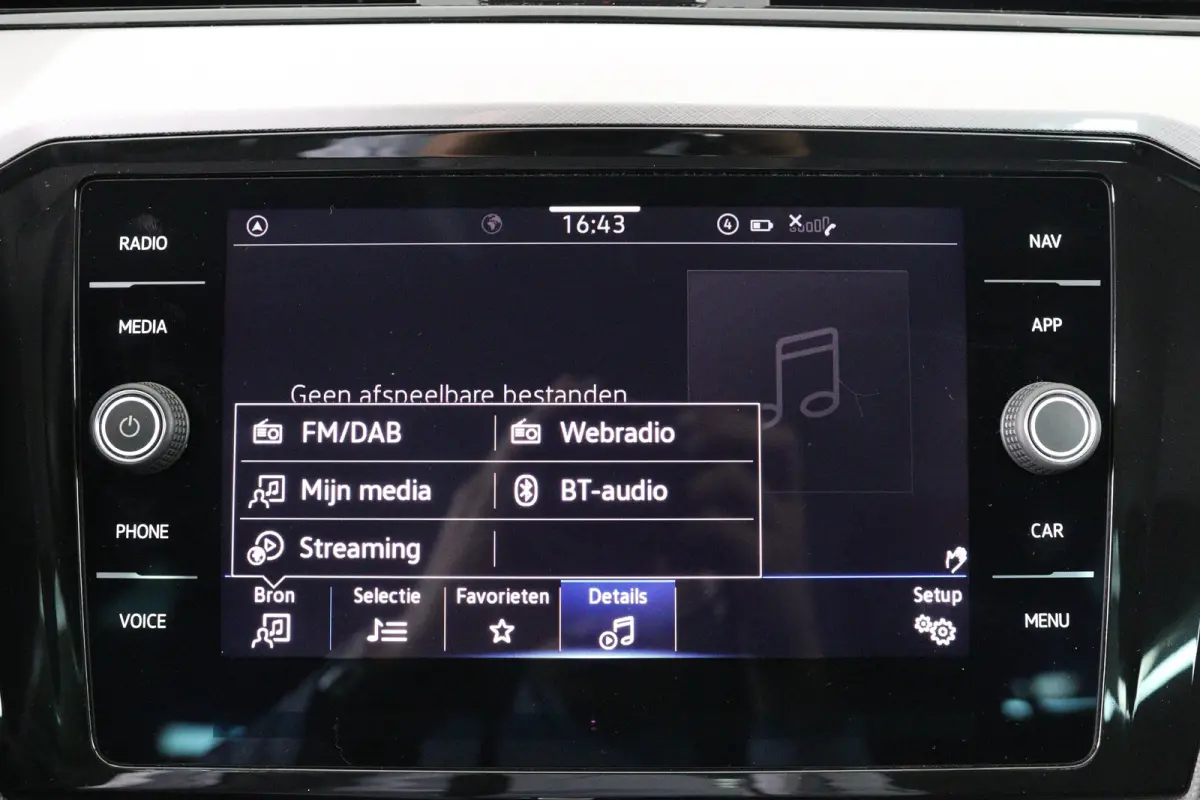 1.5 TSI Business | Trekhaak | Stoelverwarming | ErgoComfort | Navi | Clima | Cruise Adaptive | LED | Keyless | Parkeersensoren V+A