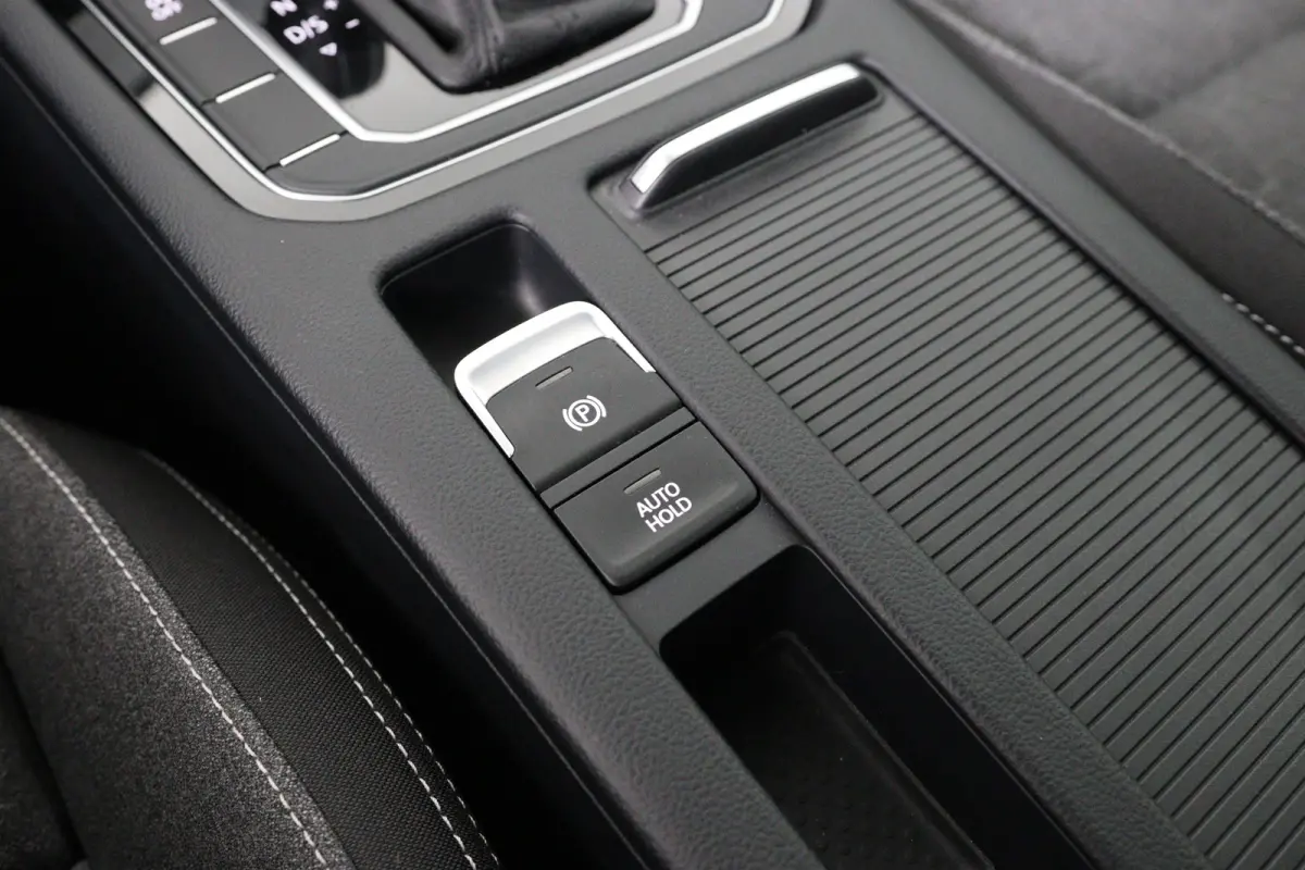 1.5 TSI Business | Trekhaak | Stoelverwarming | ErgoComfort | Navi | Clima | Cruise Adaptive | LED | Keyless | Parkeersensoren V+A