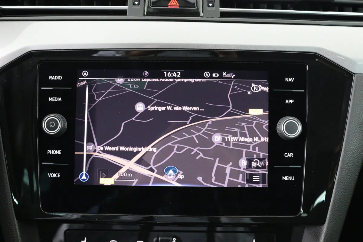 1.5 TSI Business | Trekhaak | Stoelverwarming | ErgoComfort | Navi | Clima | Cruise Adaptive | LED | Keyless | Parkeersensoren V+A
