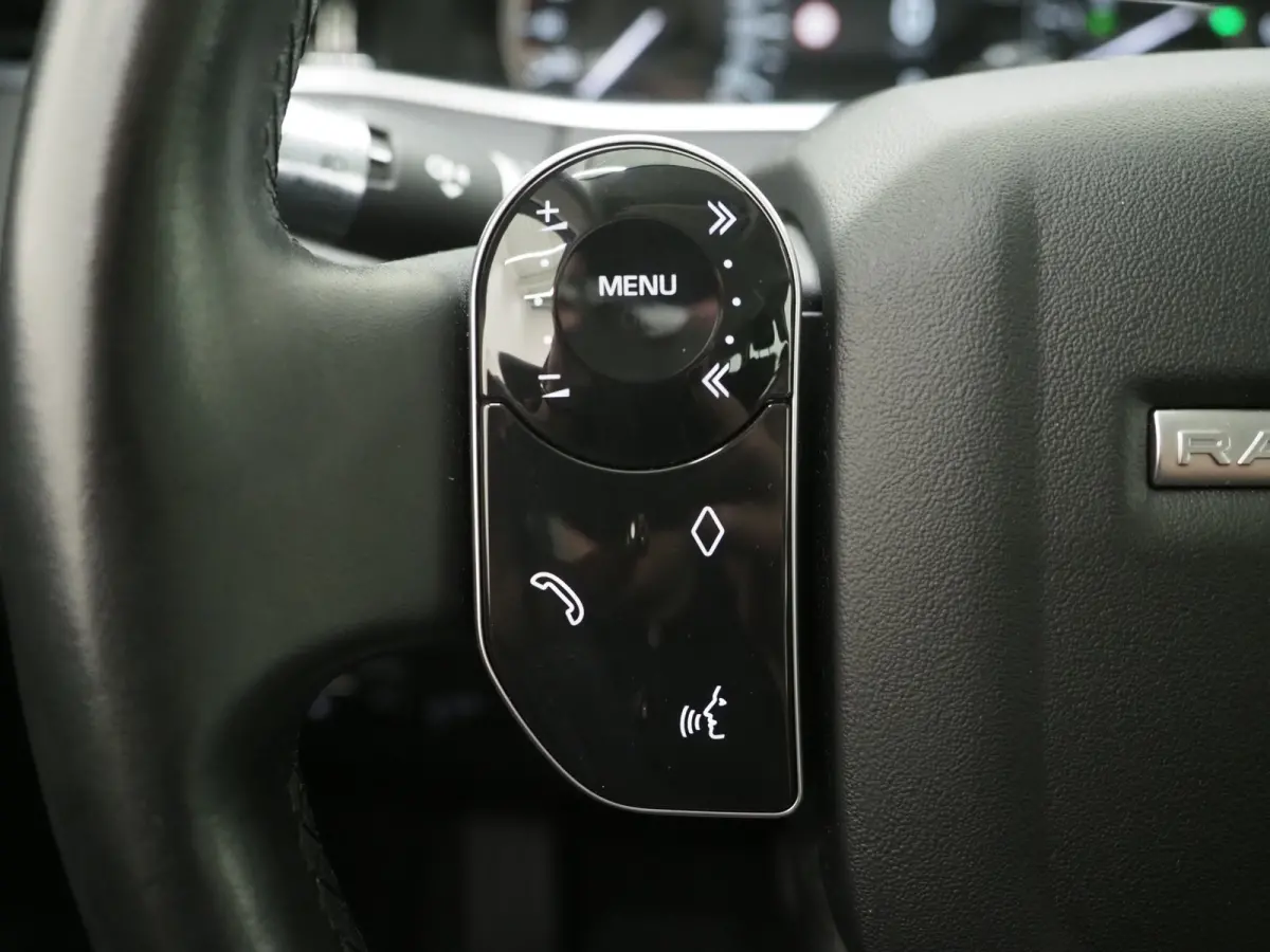 1.5 P300e AWD | Leder | Trekhaak | Camera | Stoelverwarming | Cruise | DAB | LED | Carplay
